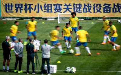 巴西队训练备战世界杯小组赛关键战役